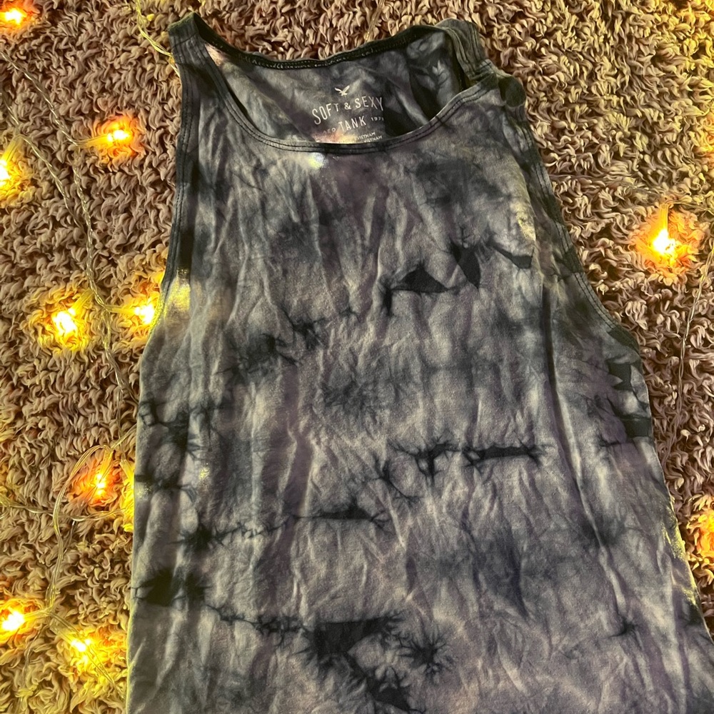 Super cute tie dye American eagle tank